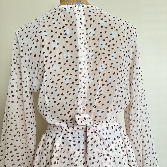 Long Sleeve Flowy Romper - Picture 5 of 11